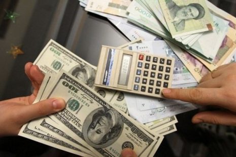 دلیل دولت برای ارائه ارز ۴۲۰۰ تومانی سیاسی است